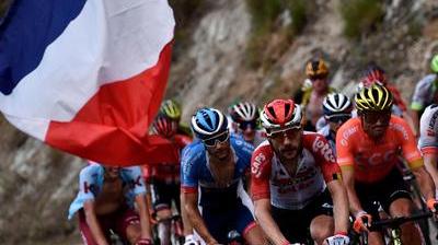 La 19e Etape Du Tour De France Neutralisee A Cause De La Grele