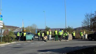 La Mobilisation Des Gilets Jaunes Se Poursuit Plus Modestement Dimanche 18 Novembre